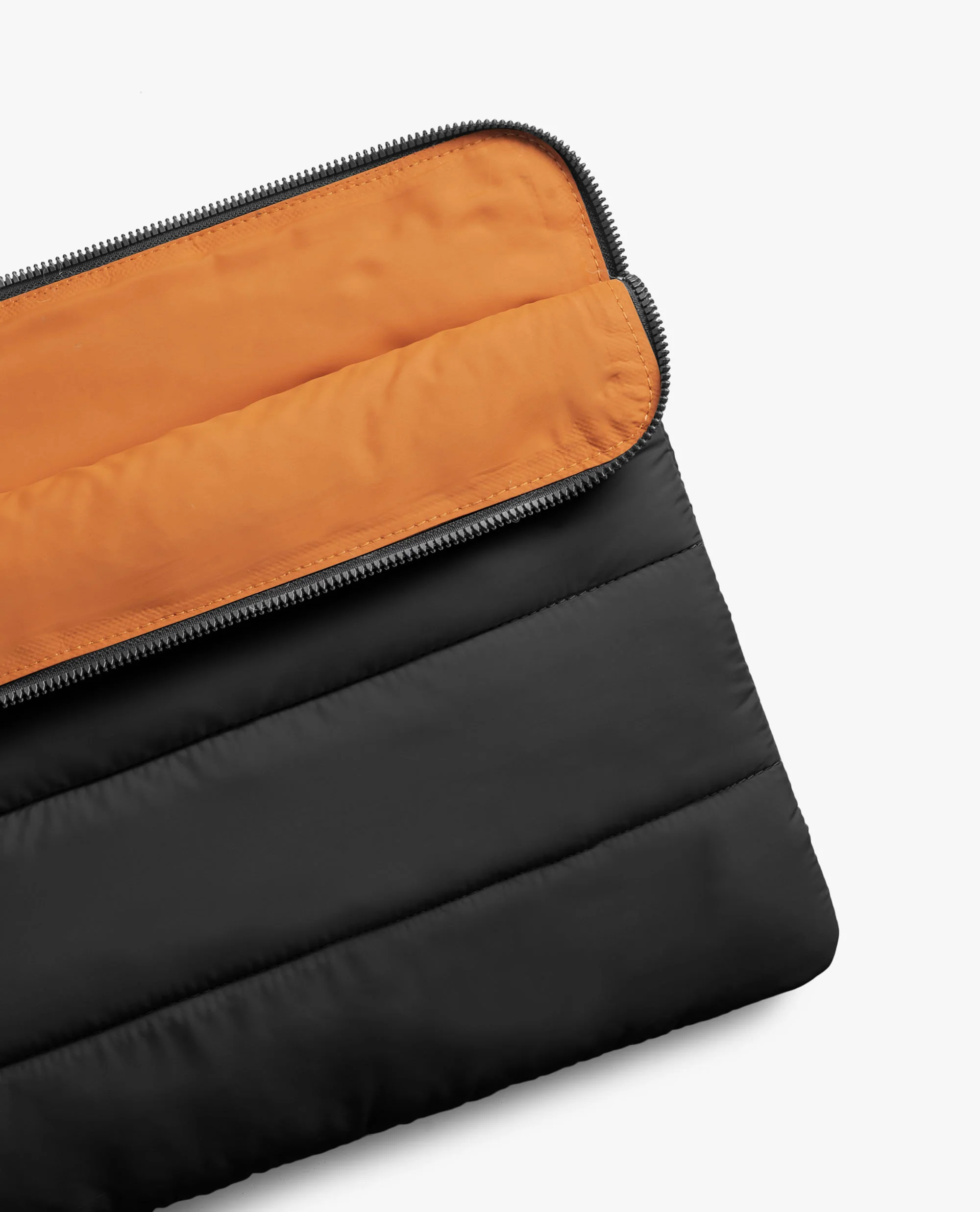 Black Carbon Exclusive Laptop Sleeve With Charger Pouch - 15 Inch - Image 4
