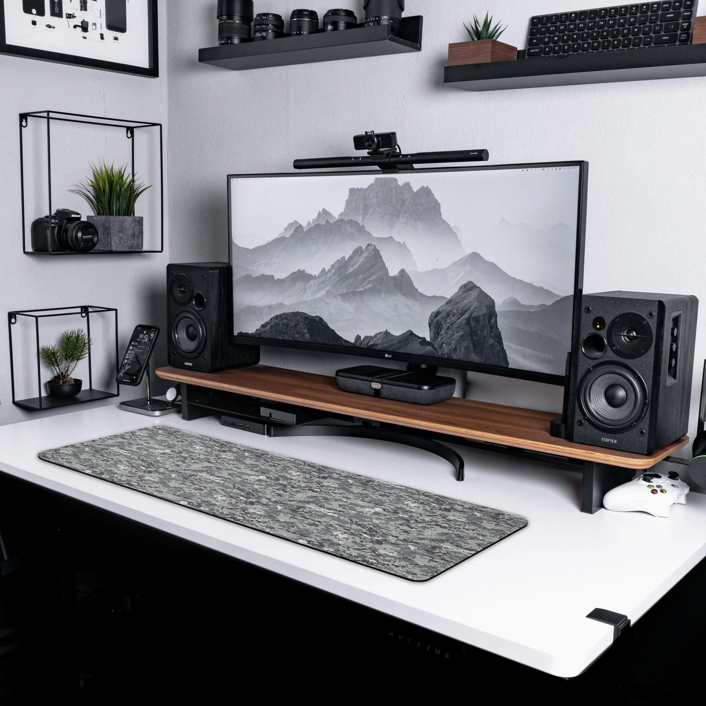 Digi Grey Camo Tech Mat - Image 2