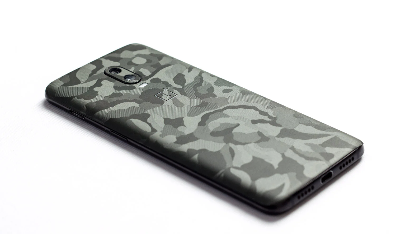 Green Shape Shift Camo Mobile Skin - Image 2