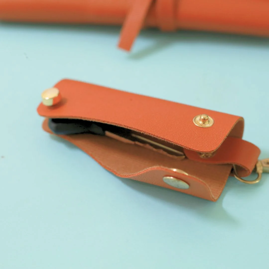 Leather Key Organizer - 4cm x 10cm x 4cm - Image 2