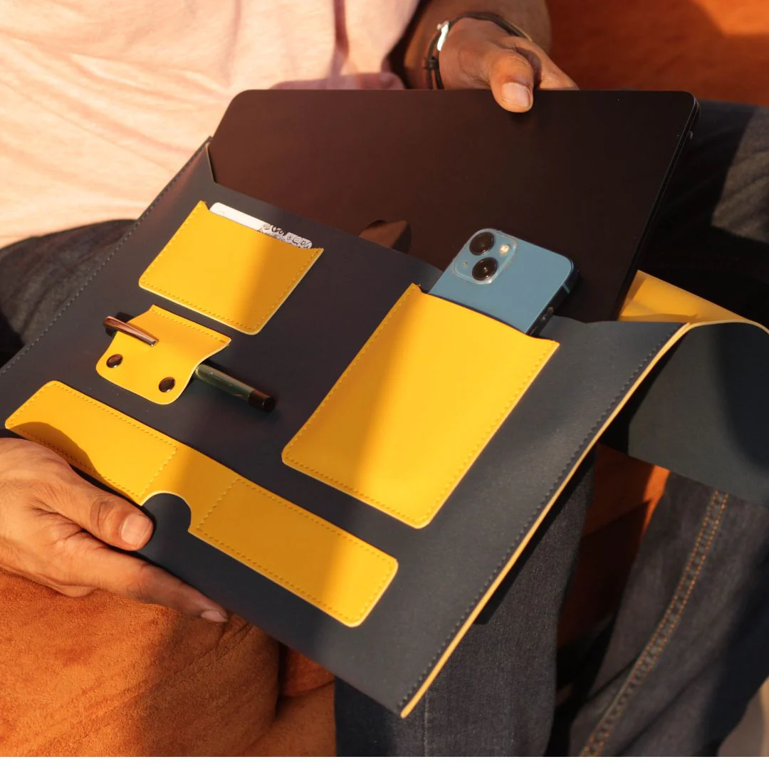 Sleek Station - 41 cm x 29 cm - Exclusive Edition - Image 5