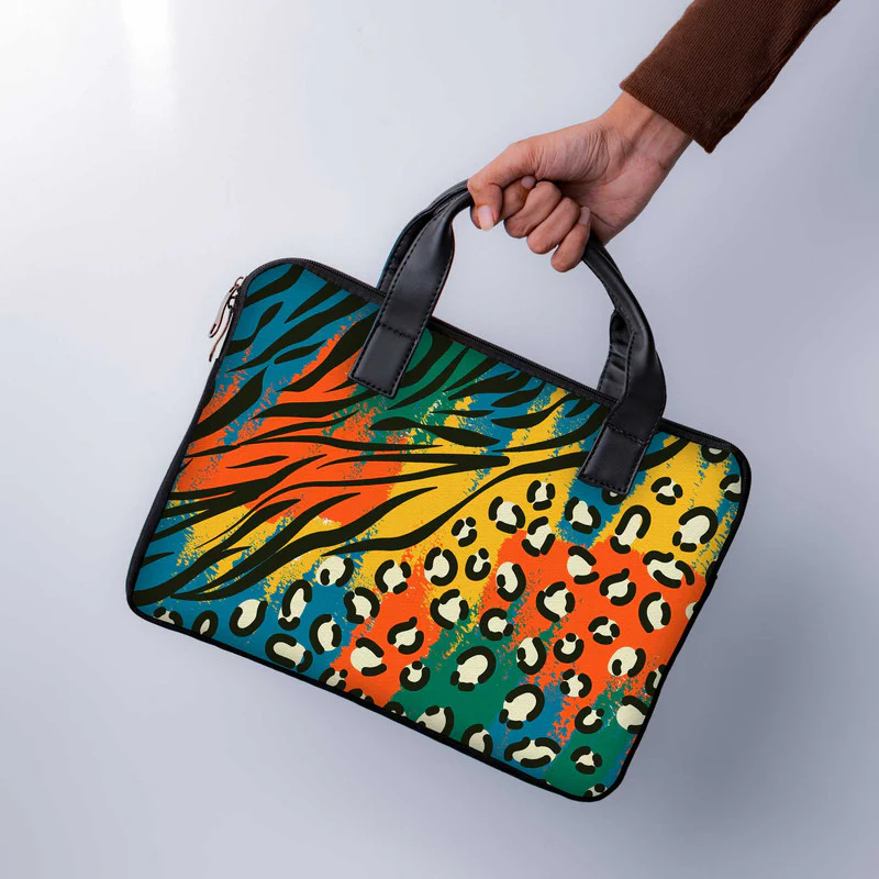 Wilderness Laptop Sleeve With Handle